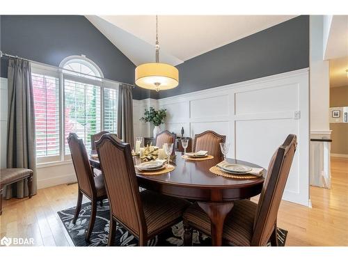 107 Cumming Drive, Barrie, ON - Indoor Photo Showing Dining Room