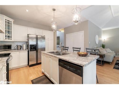 107 Cumming Drive, Barrie, ON - Indoor Photo Showing Kitchen With Double Sink