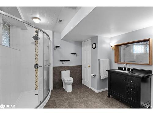 36 Stapleton Place, Barrie, ON - Indoor Photo Showing Bathroom