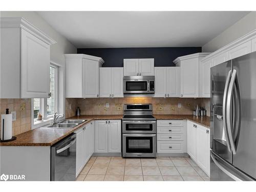 36 Stapleton Place, Barrie, ON - Indoor Photo Showing Kitchen With Double Sink