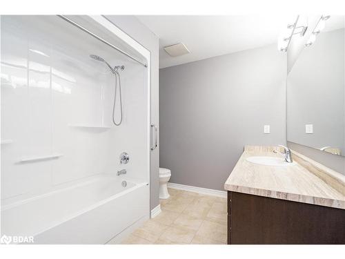 1035 Cook Drive, Midland, ON - Indoor Photo Showing Bathroom