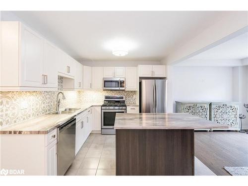 1035 Cook Drive, Midland, ON - Indoor Photo Showing Kitchen With Double Sink With Upgraded Kitchen