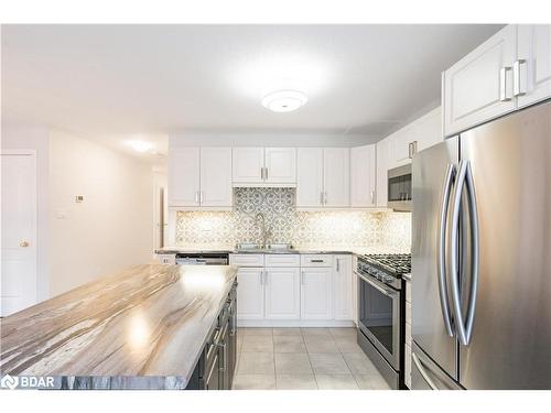 1035 Cook Drive, Midland, ON - Indoor Photo Showing Kitchen With Upgraded Kitchen