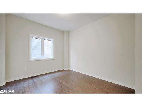 3067 Sandy Acres Avenue, Severn, ON - Indoor Photo Showing Other Room