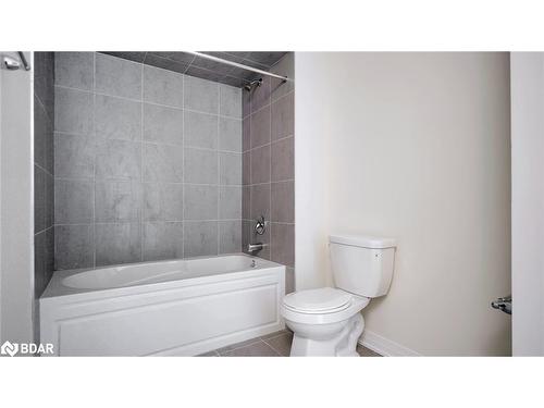 3067 Sandy Acres Avenue, Severn, ON - Indoor Photo Showing Bathroom