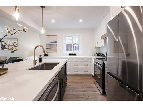 195 Sheffield Street, Dundalk, ON - Indoor Photo Showing Kitchen With Upgraded Kitchen