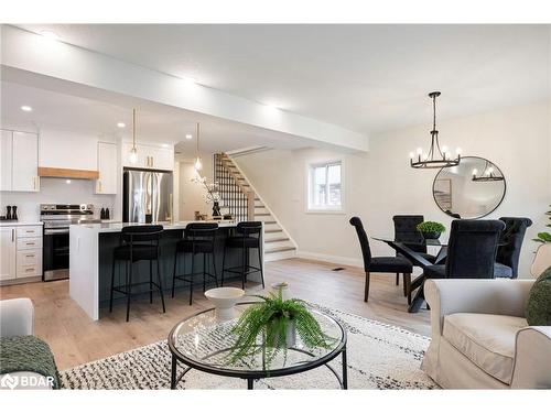 195 Sheffield Street, Dundalk, ON - Indoor Photo Showing Living Room