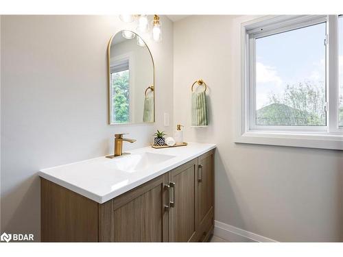 195 Sheffield Street, Dundalk, ON - Indoor Photo Showing Bathroom