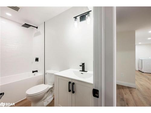 195 Sheffield Street, Dundalk, ON - Indoor Photo Showing Bathroom