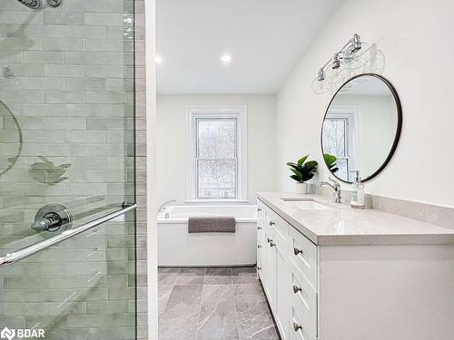 62 Shirley Avenue, Barrie, ON - Indoor Photo Showing Bathroom