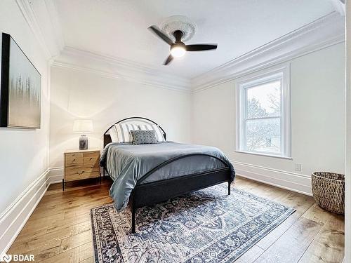 62 Shirley Avenue, Barrie, ON - Indoor Photo Showing Bedroom