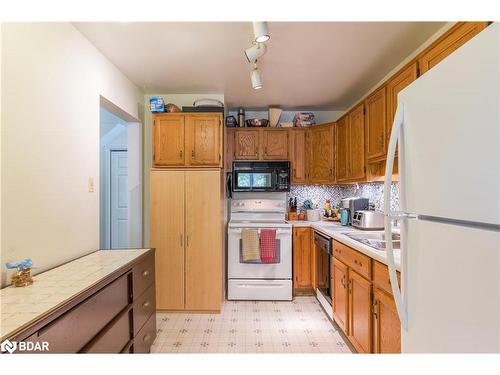 36 Champlain Crescent, Peterborough, ON - Indoor Photo Showing Kitchen