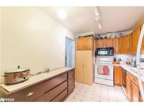 36 Champlain Crescent, Peterborough, ON - Indoor Photo Showing Kitchen