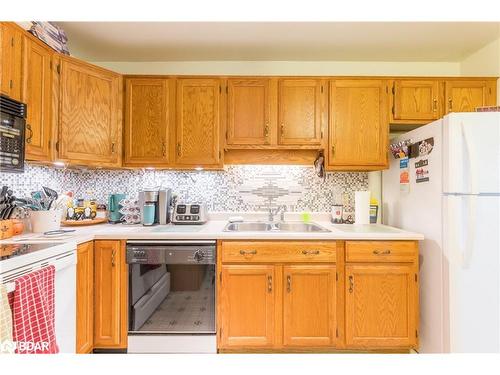 36 Champlain Crescent, Peterborough, ON - Indoor Photo Showing Kitchen