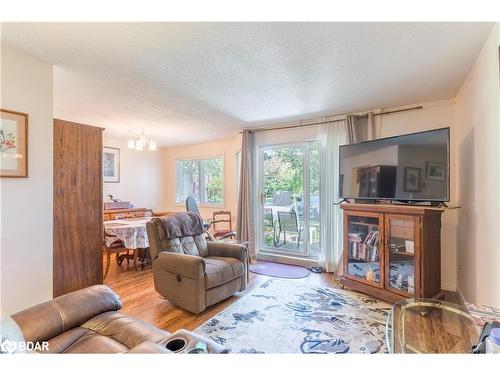 36 Champlain Crescent, Peterborough, ON - Indoor Photo Showing Living Room