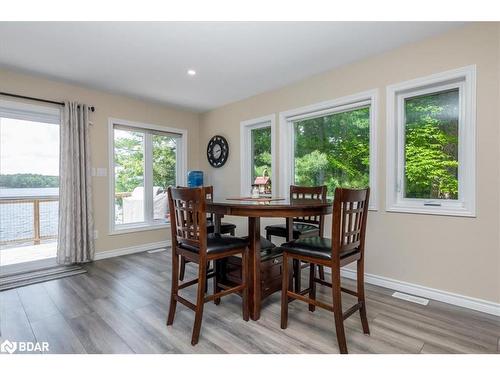 1123 Whispering Pines Tr Pv Trail, Bracebridge, ON - Indoor Photo Showing Dining Room