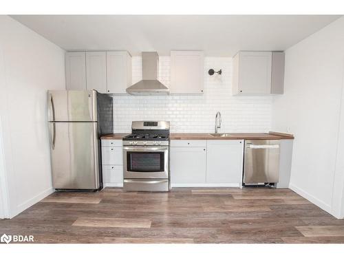 4-30 Classic Avenue, Welland, ON - Indoor Photo Showing Kitchen With Stainless Steel Kitchen