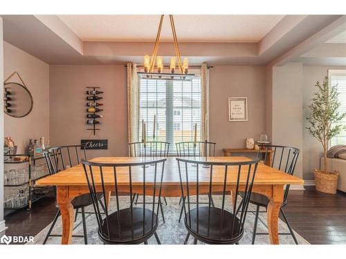 117 Collier Crescent, Essa, ON - Indoor Photo Showing Dining Room