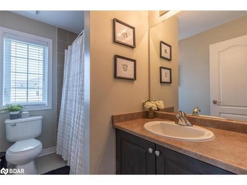 117 Collier Crescent, Essa, ON - Indoor Photo Showing Bathroom