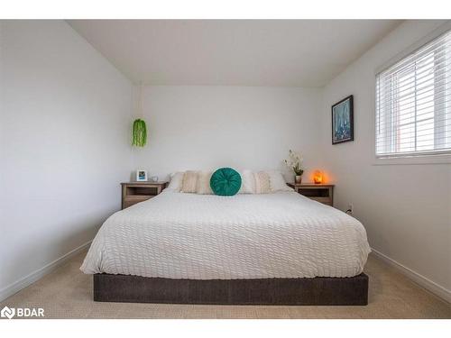 22 Mccausland Court, Barrie, ON - Indoor Photo Showing Bedroom