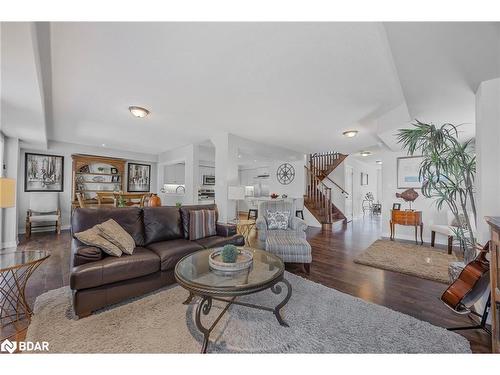 7 Links Trail, Port Severn, ON - Indoor Photo Showing Living Room