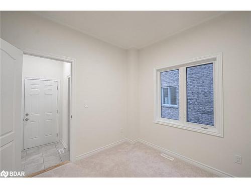 117 Hawkins Street, Georgina, ON - Indoor Photo Showing Other Room