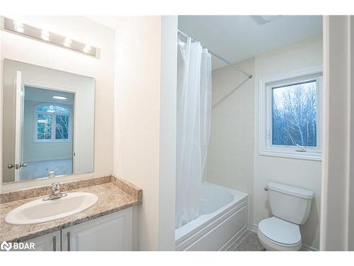 117 Hawkins Street, Georgina, ON - Indoor Photo Showing Bathroom