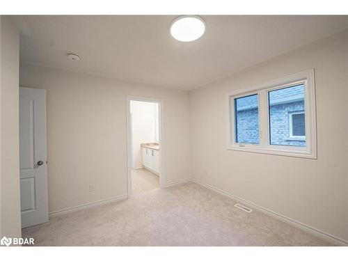 117 Hawkins Street, Georgina, ON - Indoor Photo Showing Other Room