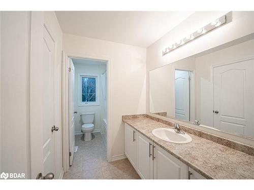 117 Hawkins Street, Georgina, ON - Indoor Photo Showing Bathroom