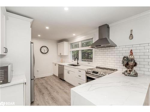 588300 County Road 17, Mulmur, ON - Indoor Photo Showing Kitchen