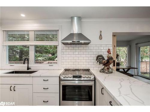 588300 County Road 17, Mulmur, ON - Indoor Photo Showing Kitchen