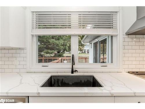 588300 County Road 17, Mulmur, ON - Indoor Photo Showing Kitchen