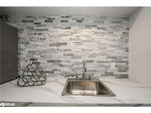 588300 County Road 17, Mulmur, ON - Indoor Photo Showing Kitchen