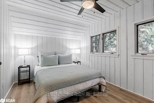 6568 Quarry Point Road, Ramara, ON - Indoor Photo Showing Bedroom