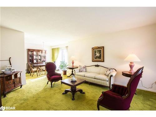 279 Cook Street, Barrie, ON - Indoor Photo Showing Living Room