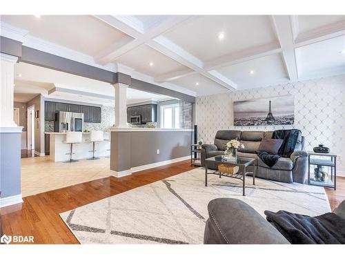 35 Princess Point Drive, Wasaga Beach, ON - Indoor Photo Showing Living Room