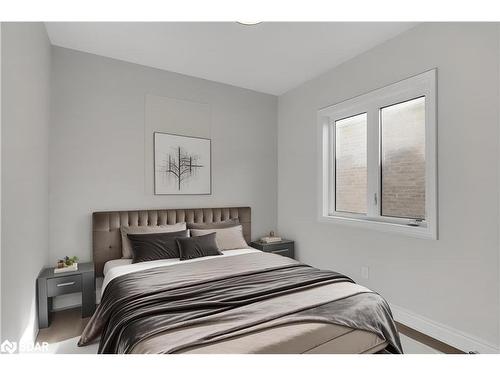 109 Bearberry Road, Springwater, ON - Indoor Photo Showing Bedroom