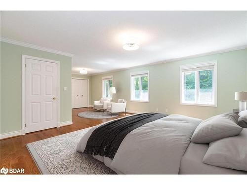 2087 Wilkinson Street, Innisfil, ON - Indoor Photo Showing Bedroom