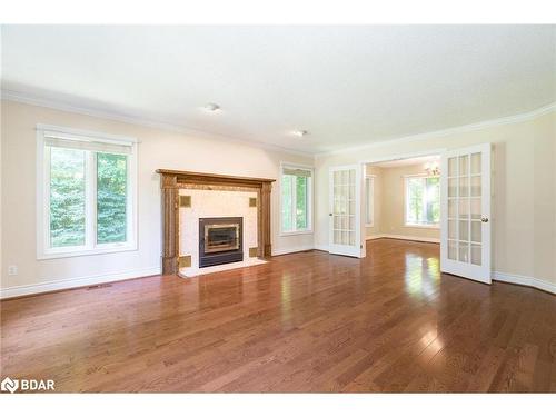 2087 Wilkinson Street, Innisfil, ON - Indoor Photo Showing Living Room With Fireplace