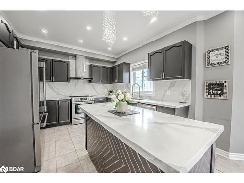 61 Carley Crescent, Barrie, ON - Indoor Photo Showing Kitchen