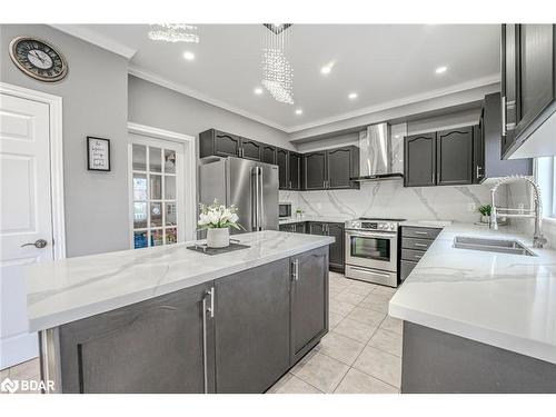 61 Carley Crescent, Barrie, ON - Indoor Photo Showing Kitchen With Stainless Steel Kitchen With Double Sink With Upgraded Kitchen