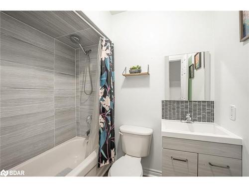 61 Carley Crescent, Barrie, ON - Indoor Photo Showing Bathroom