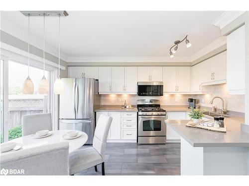 66 John W Taylor Avenue, Alliston, ON - Indoor Photo Showing Kitchen