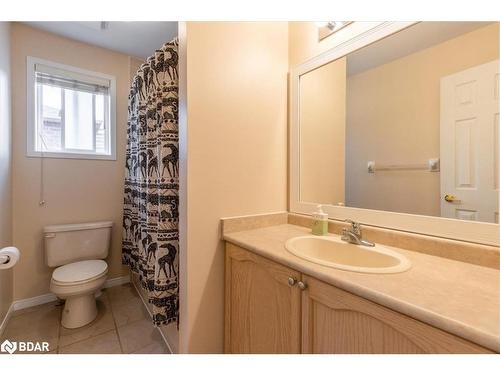 4 Hewitt Place, Barrie, ON - Indoor Photo Showing Bathroom