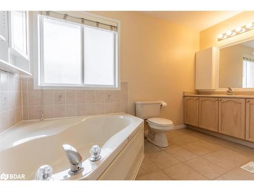 4 Hewitt Place, Barrie, ON - Indoor Photo Showing Bathroom