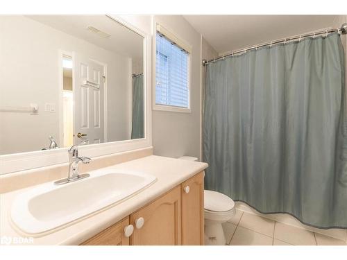 4 Hewitt Place, Barrie, ON - Indoor Photo Showing Bathroom