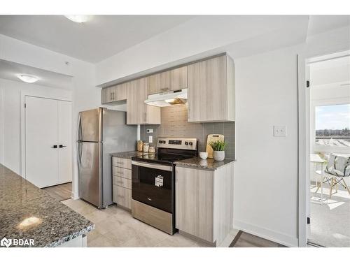 402-8 Culinary Lane, Barrie, ON - Indoor Photo Showing Kitchen