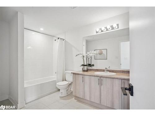 402-8 Culinary Lane, Barrie, ON - Indoor Photo Showing Bathroom