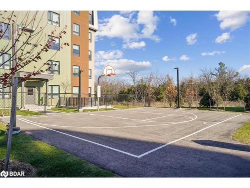 402-8 Culinary Lane, Barrie, ON - Outdoor