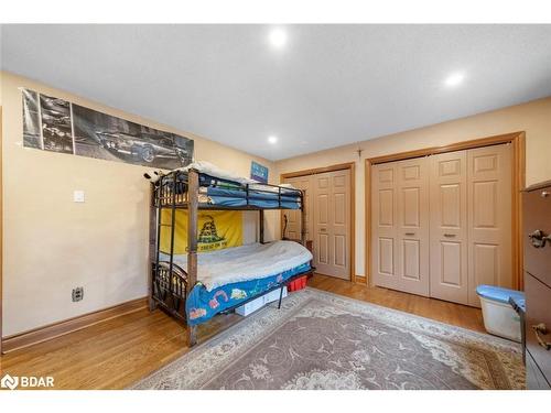 428239 25Th Side Road, Mono, ON - Indoor Photo Showing Bedroom